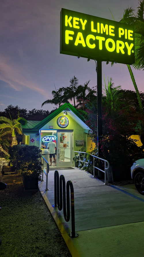 MIA_2024-03-24 19-59-02_PXL_20240324_235902014.NIGHT